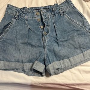 Hollister curvy shorts
